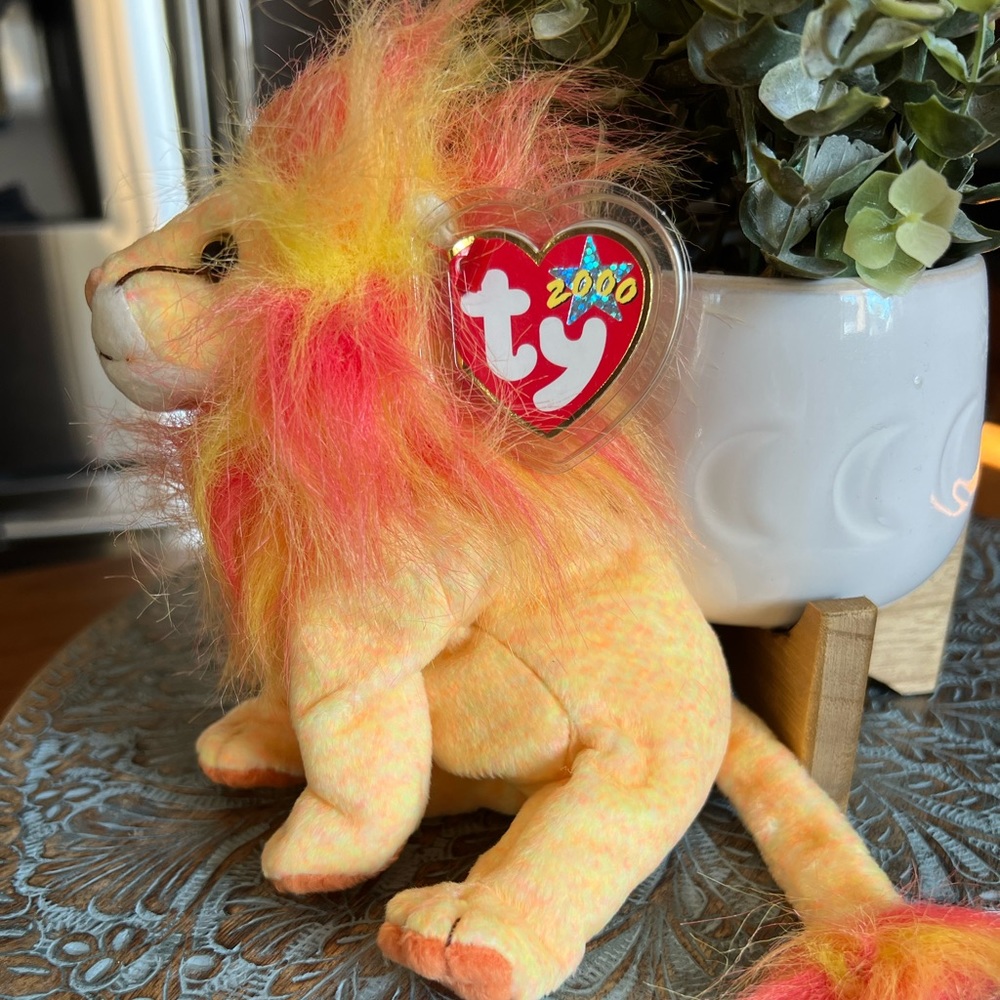 Ty Beanie Babies Bushy The Lion